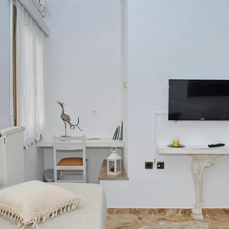 Grandma's Elegant In Naxos Town Lägenhet Naxos City