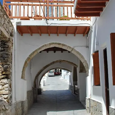 Апартаменты Grandma's Elegant In Naxos Town