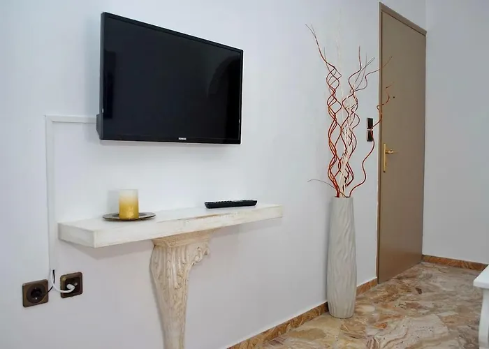 Grandma's Elegant In Naxos Town